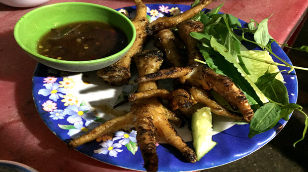  Chân gà nướng nổi tiếng phố núi